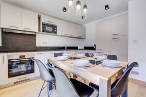 Fridge, microwave, oven, dishwasher