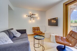 TV - Frenes Hauts 002 : Lovely and new apt down Pleney (MORZINE)