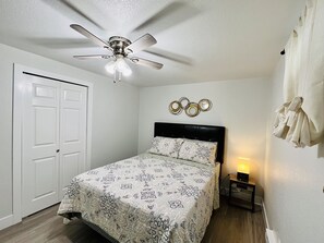 5 bedrooms, desk, iron/ironing board, free WiFi