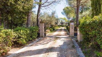 Enceinte de lâhĂ©bergement