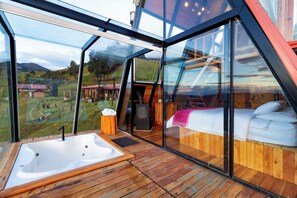 Superior Suite | Egyptian cotton sheets, premium bedding, down comforters, pillowtop beds - EL CEDRO SOÑADO (Patate)