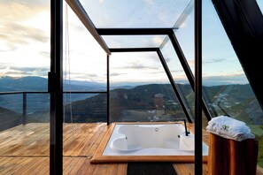 Superior Suite | Egyptian cotton sheets, premium bedding, down comforters, pillowtop beds - EL CEDRO SOÑADO (Patate)