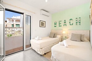 2 bedrooms, iron/ironing board, bed sheets - Can Palanca, treat yourself (Es Murtar)