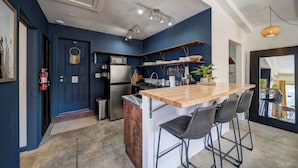 Coffee/tea maker, fridge, microwave, oven - Updated Studio near Central Redding w/Hot Tub (Redding)