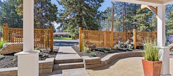 Cute, Quiet & Private Bungalow - Newly Remodeled