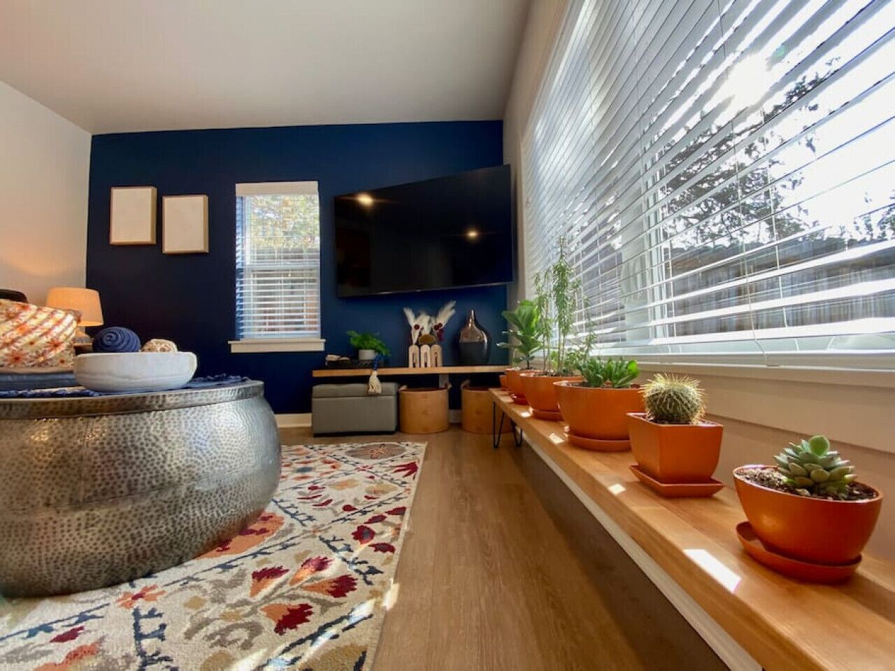 Cute, Quiet & Private Bungalow - Newly Remodeled