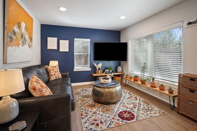 Cute, Quiet & Private Bungalow - Newly Remodeled