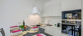 Beachy Vibes- 900m From the Beach