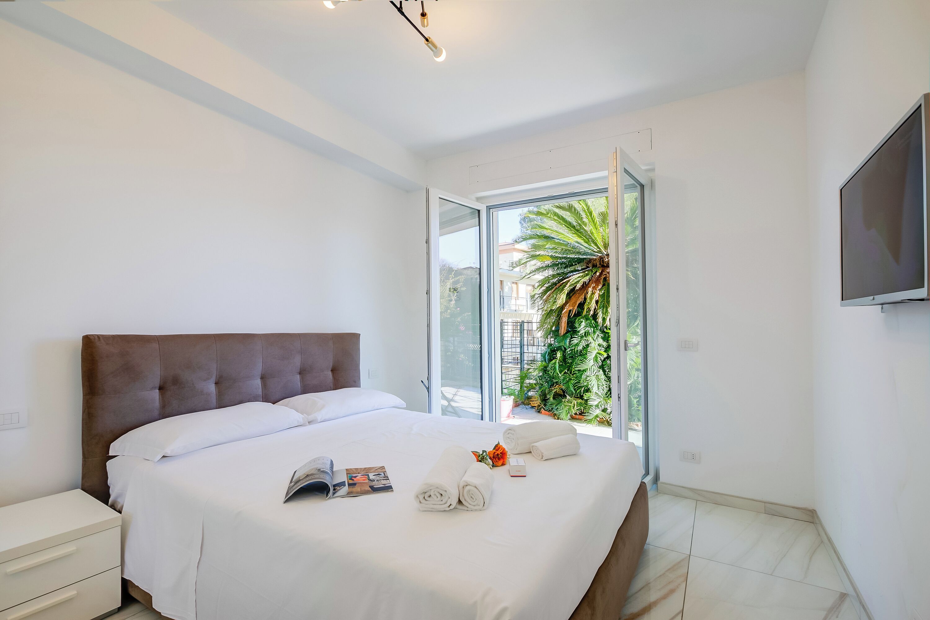 Căn hộ Tiêu chuẩn, nhiều phòng ngủ (Beachy Vibes- 900m from the beach) | 1 phòng ngủ, bộ trải giường 
