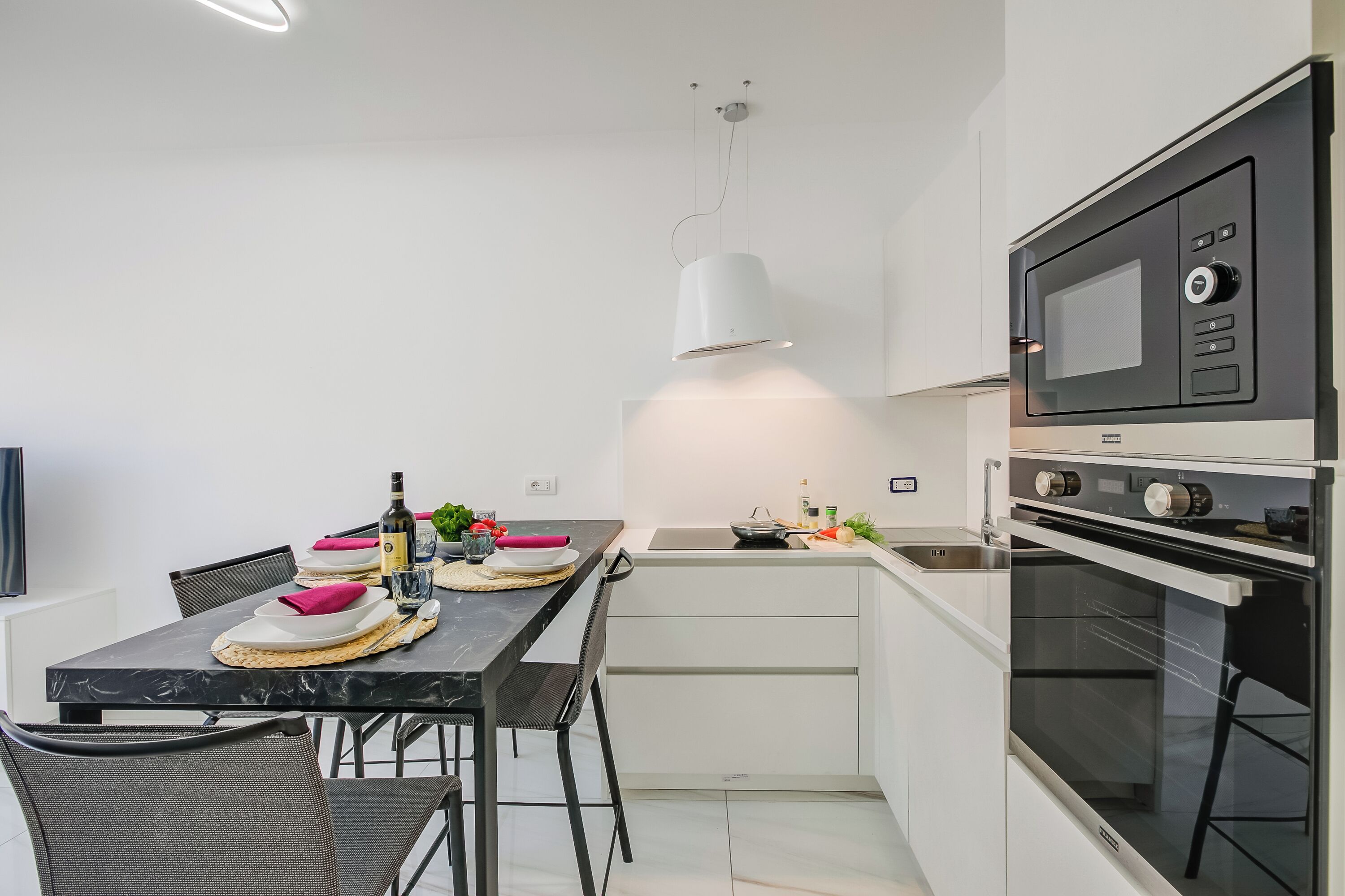 Standard-Apartment, 1 Schlafzimmer, Mikrowelle (Beachy Vibes- 900m from the beach) | Eigene Küche
