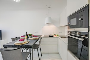 Standard Apartment, 1 Bedroom, Microwave (Beachy Vibes- 900m from the beach) | Private kitchen