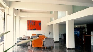 Ảnh chưa phân loại, 2 trong số 27 ảnh, nút