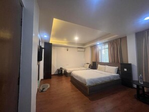 Family Room | Free WiFi - Gauthali Ghar The Swallow Home (Kathmandu)