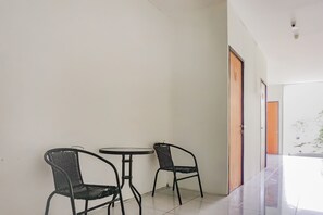 Lobby - OYO 90220 Pendowo Limo Syariah (Depok)