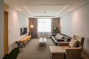 Suite High-End Relax Twin (No parking allowed) | Living area | 43-inch LED TV with cable channels, heated floors, printers - Anook Hotel Incheon Guwol (Incheon)
