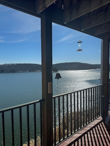 Most Exquisite View on the Lake!