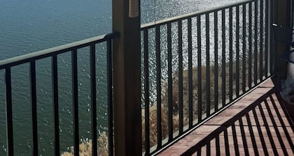 Most Exquisite View on the Lake!