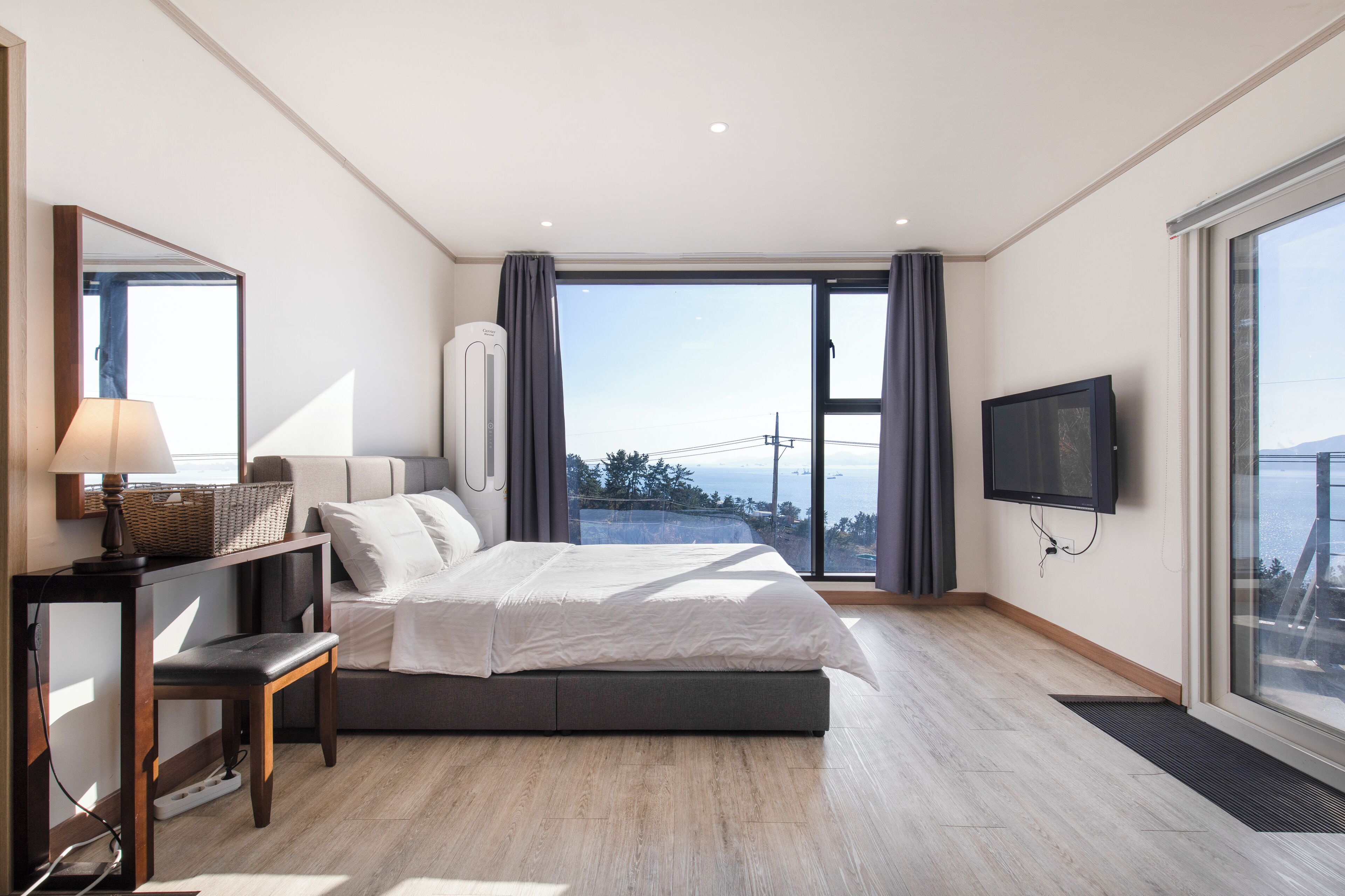 Standard Room - Room 201, Room 202 randomly assigned | Beach/ocean view