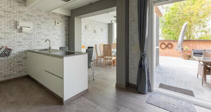 Modern Villa w/ Private Yard