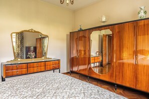 3 makuuhuonetta, ilmainen Wi-Fi, vuodevaatteet