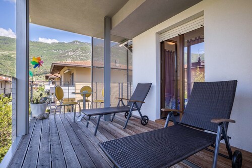 Holiday Apartment "Holiday Speed" with Mountain View, Private Terrace & Wi-Fi
