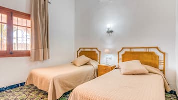 3 bedrooms, free WiFi, bed sheets