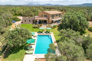 Exterior - Villa 'Los Hibiscus' with Mountain View, Wi-Fi and Air Conditioning (Felanitx)