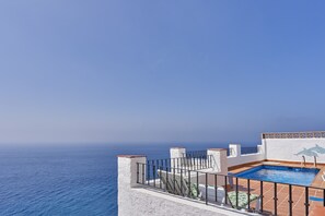 Pool - Holiday Home 'Casa Vistamar' with Sea View, Private Pool and Wi-Fi (Almuñecar)