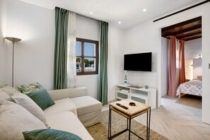 1 habitación, tabla de planchar con plancha, wifi gratis y ropa de cama 