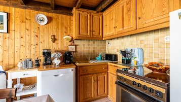 Refrigerador, microondas, parrilla de estufa y lavavajillas