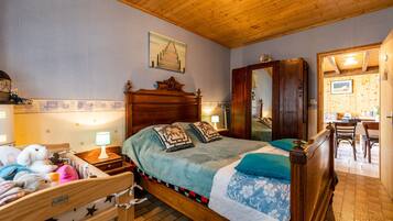 2 bedrooms, free WiFi, bed sheets