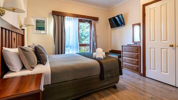 1 bedroom, iron/ironing board, WiFi