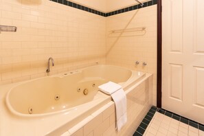 Bathroom - Margs Break | Margaret River (Margaret River)