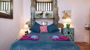 1 slaapkamer, een strijkplank/strijkijzer, gratis wifi, beddengoed