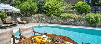 Villa "Dendro" with Private Pool & Wi-Fi