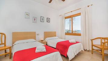 3 bedrooms, free WiFi, bed sheets