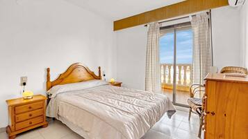 3 bedrooms, free WiFi, bed sheets