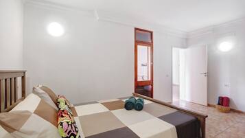 1 quarto, ferros/tábuas de passar roupa, Wi-Fi de cortesia