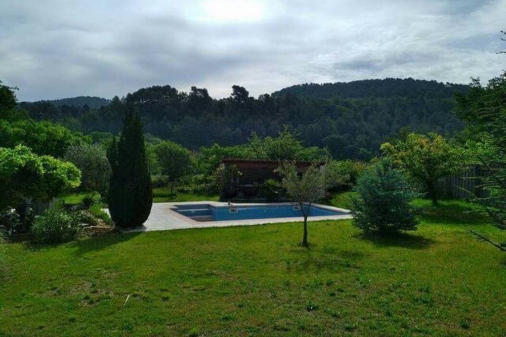 Villa 'Piscine Climatisée' with Mountain View, Wi-Fi and Air Conditioning