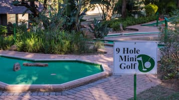 Mini-golf