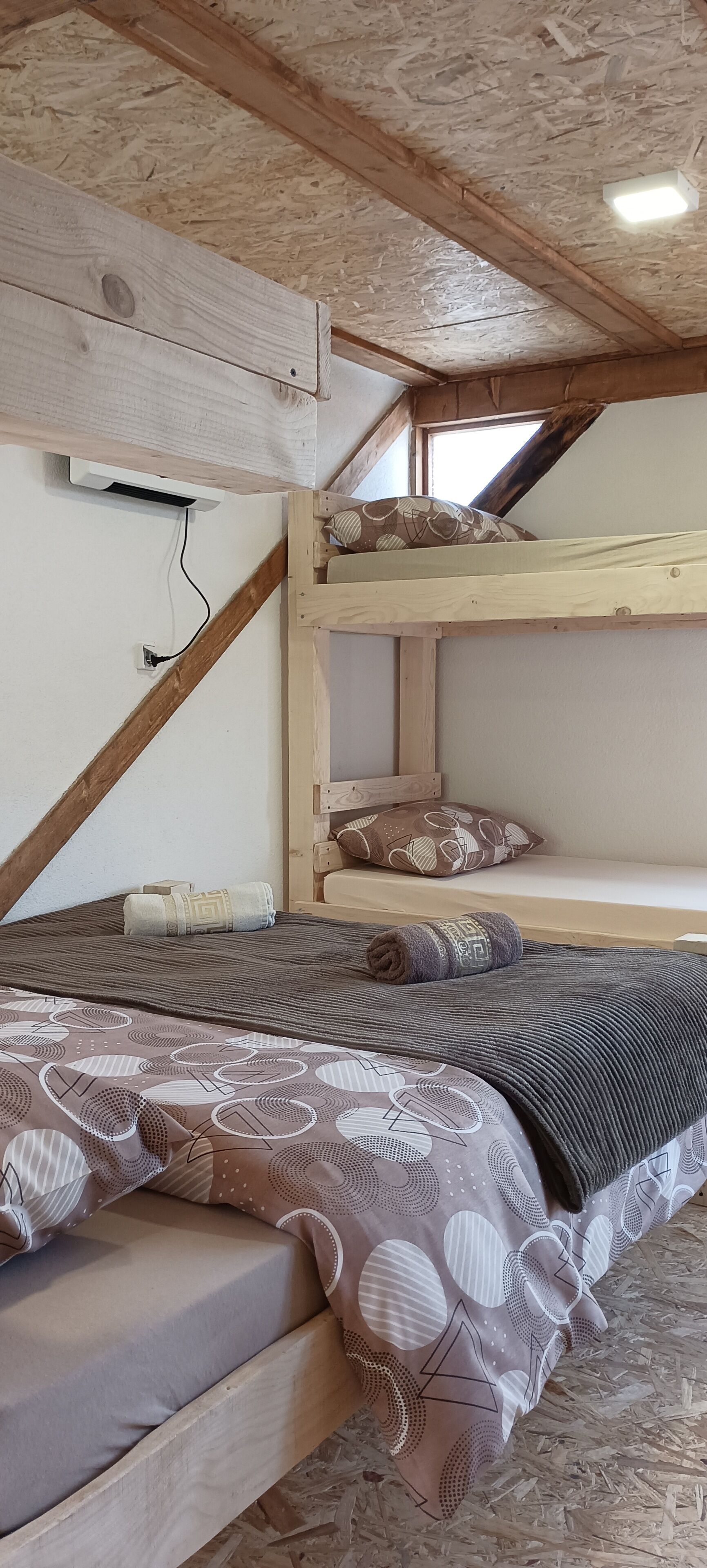 1 غرفة نوم وميني بار وواي فاي مجانًا وملاءات أسرّة