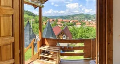 BOSNIAN PYRAMID GLAMPING