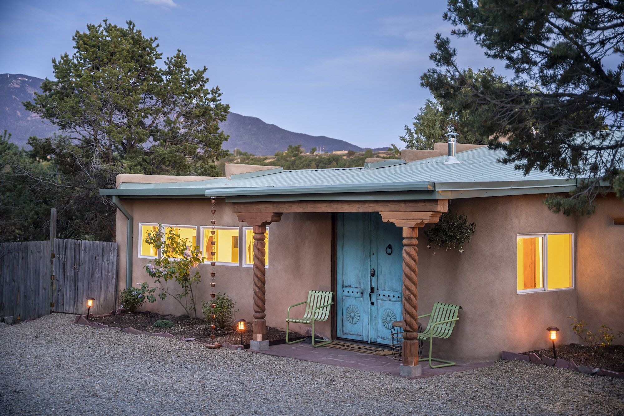 Ski Season Availability! 3 Bedroom Pet Friendly Home with Amazing Valley and Mountain Views