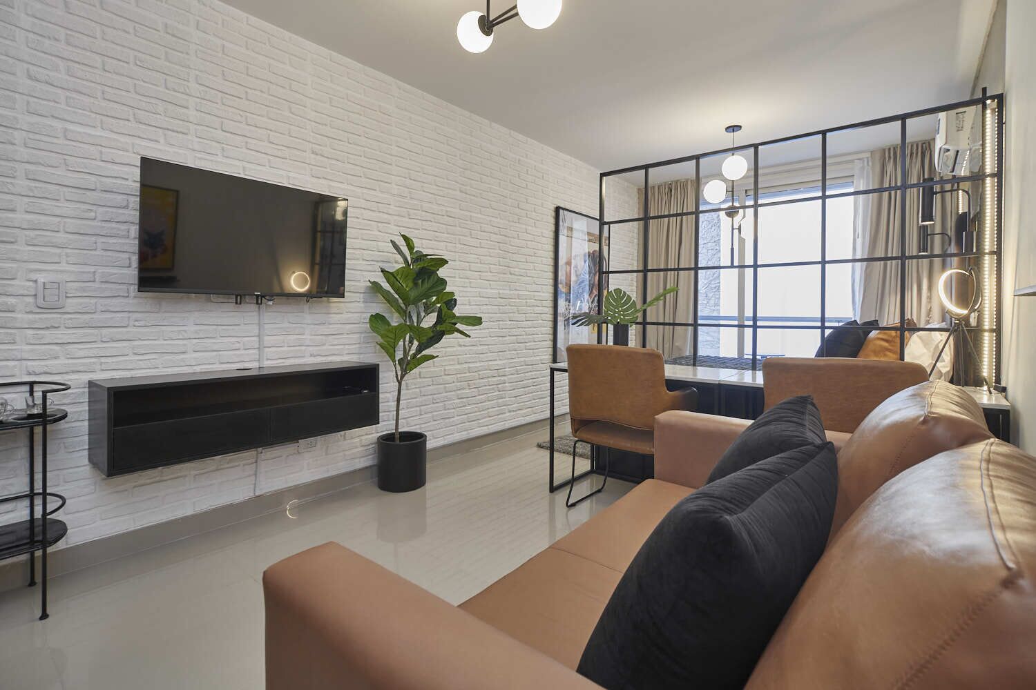 This studio is a 0 bedroom(s), 1 bathrooms, located in Centro, Buenos Aires.