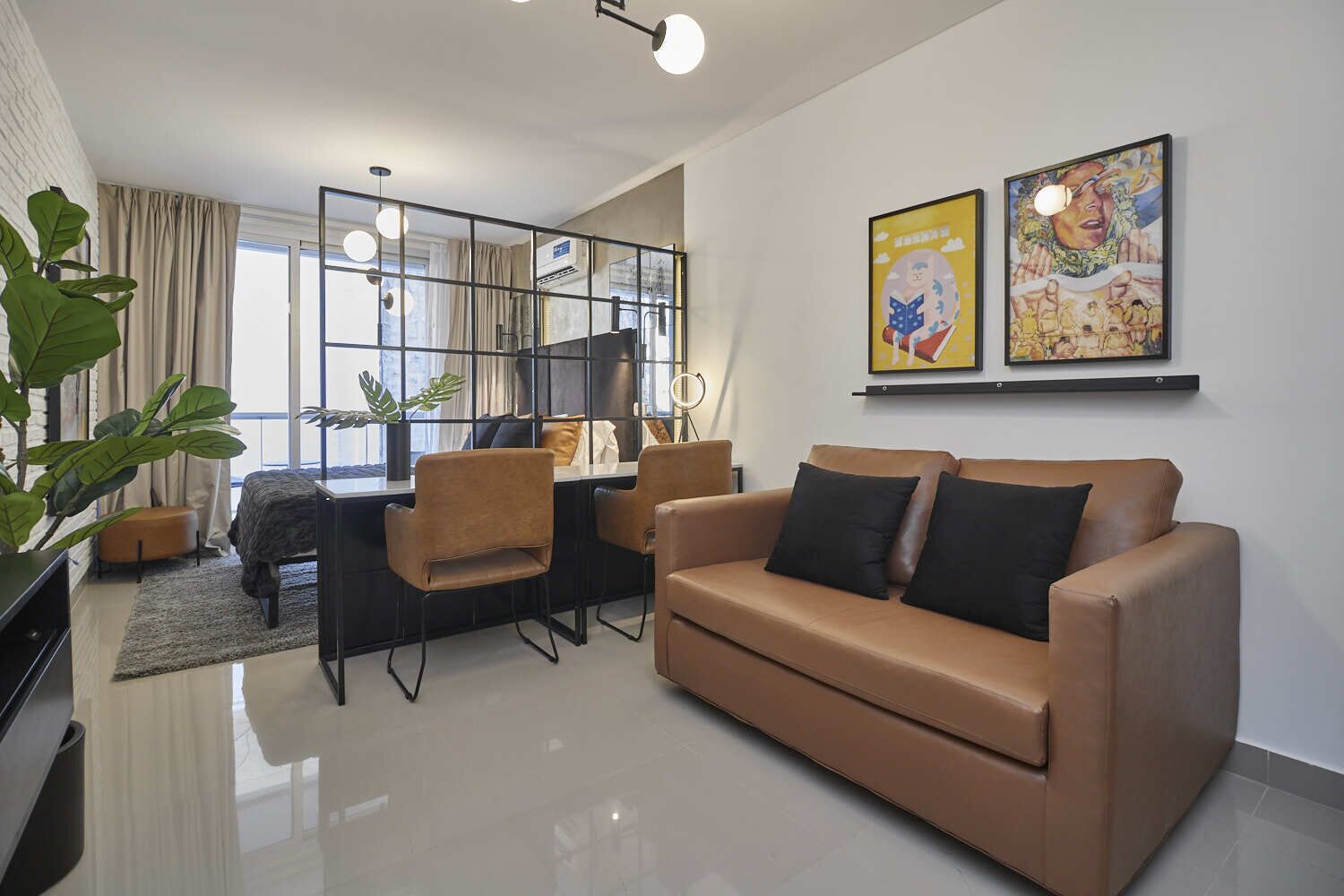 This studio is a 0 bedroom(s), 1 bathrooms, located in Centro, Buenos Aires.