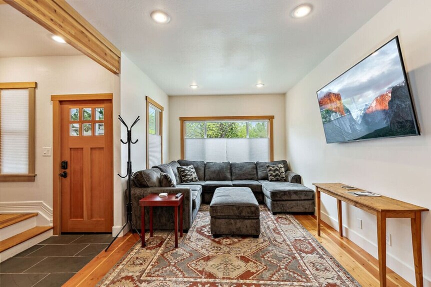 Mountain Ave House By Wanderlodges - Ashland, OR