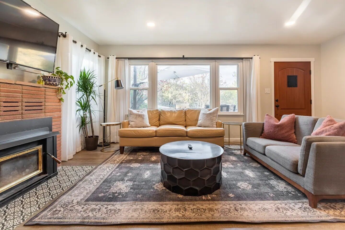 16th Street Retreat in Quiet Neighborhood with Easy Access to Downtown Paso