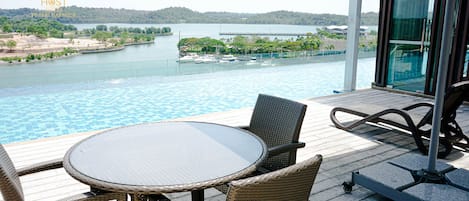 Udendørs pool