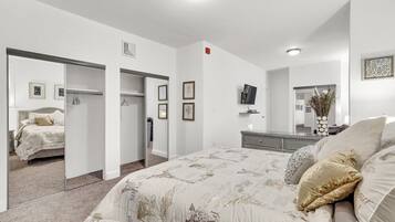 Bügeleisen/Bügelbrett, kostenloses WLAN, Bettwäsche