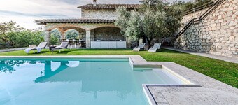 Villa Le Croci beautiful tuscan villas with infinity p/pool